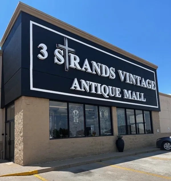3 Strands Vintage Mall