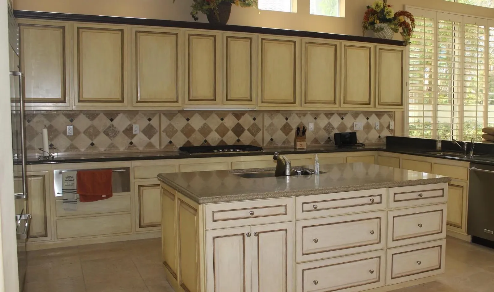 OW Cabinet Custom Finishing