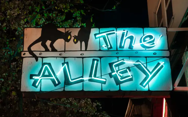 The Alley Piano Bar & Restaurant