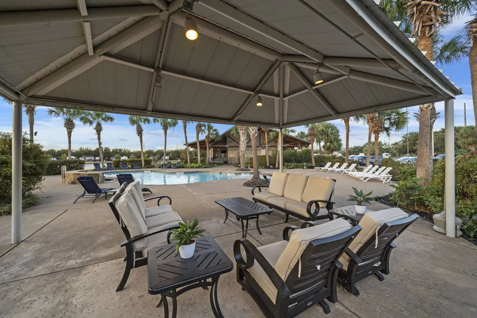Lakeview RV Resort by QRV