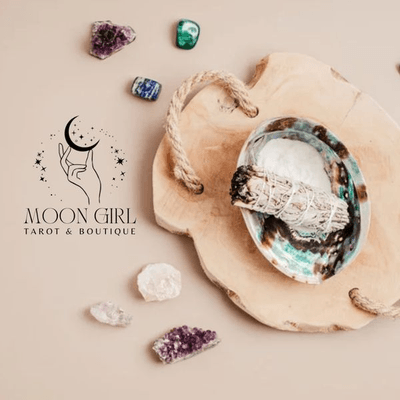 Moon Girl Boutique🌙 logo