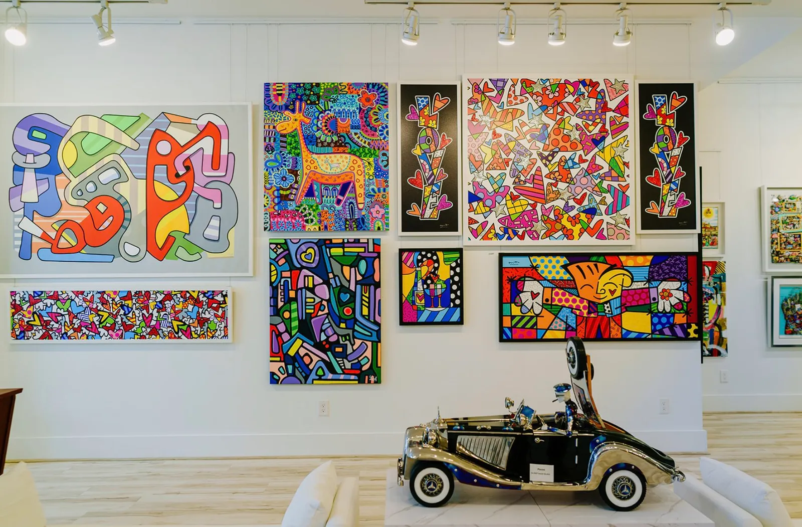 Worldwide Showcase Gallery