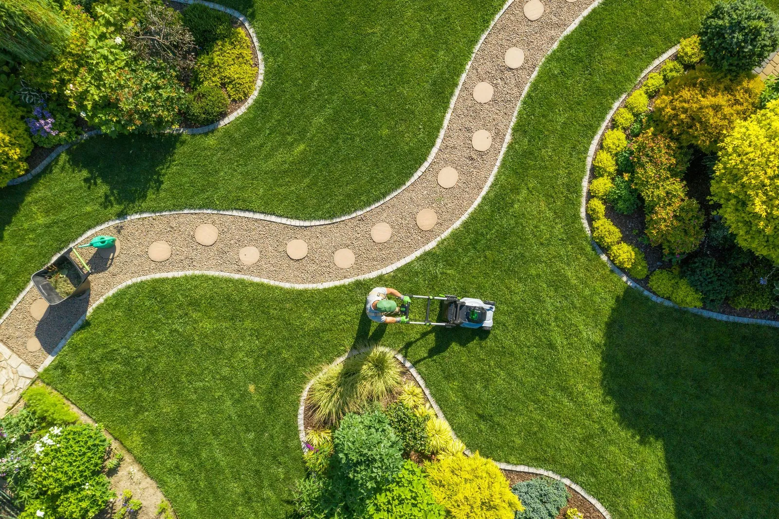 Minh's Landscaping and Gardening Service
