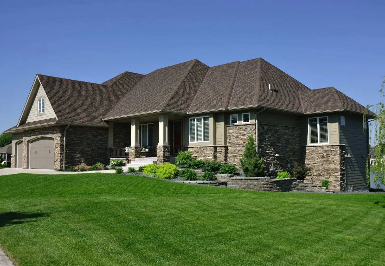 Everlast Exteriors of Illinois Inc