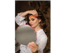 Insta Brow by Diana logo