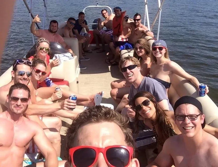 Dirty Duck Boat Rental Lake Ozarks