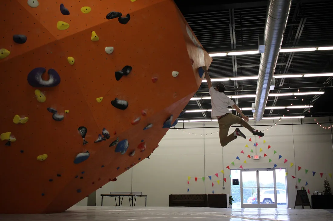 KINETIC CLIMBING