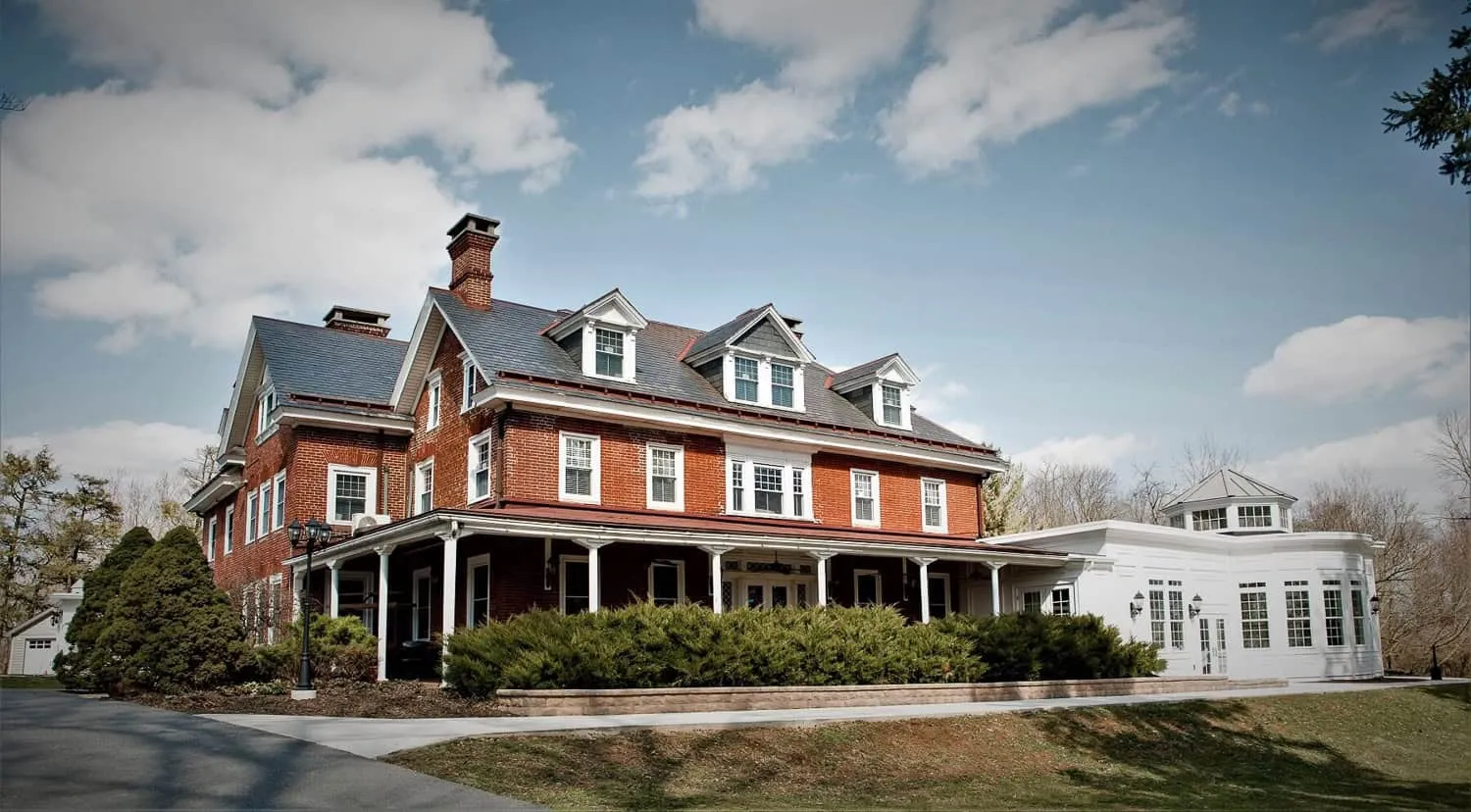 Cameron Estate Inn