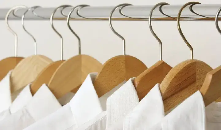 Holiday Dry Cleaners