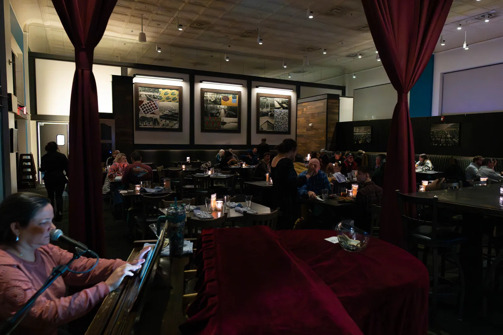 Dray Bar and Grill