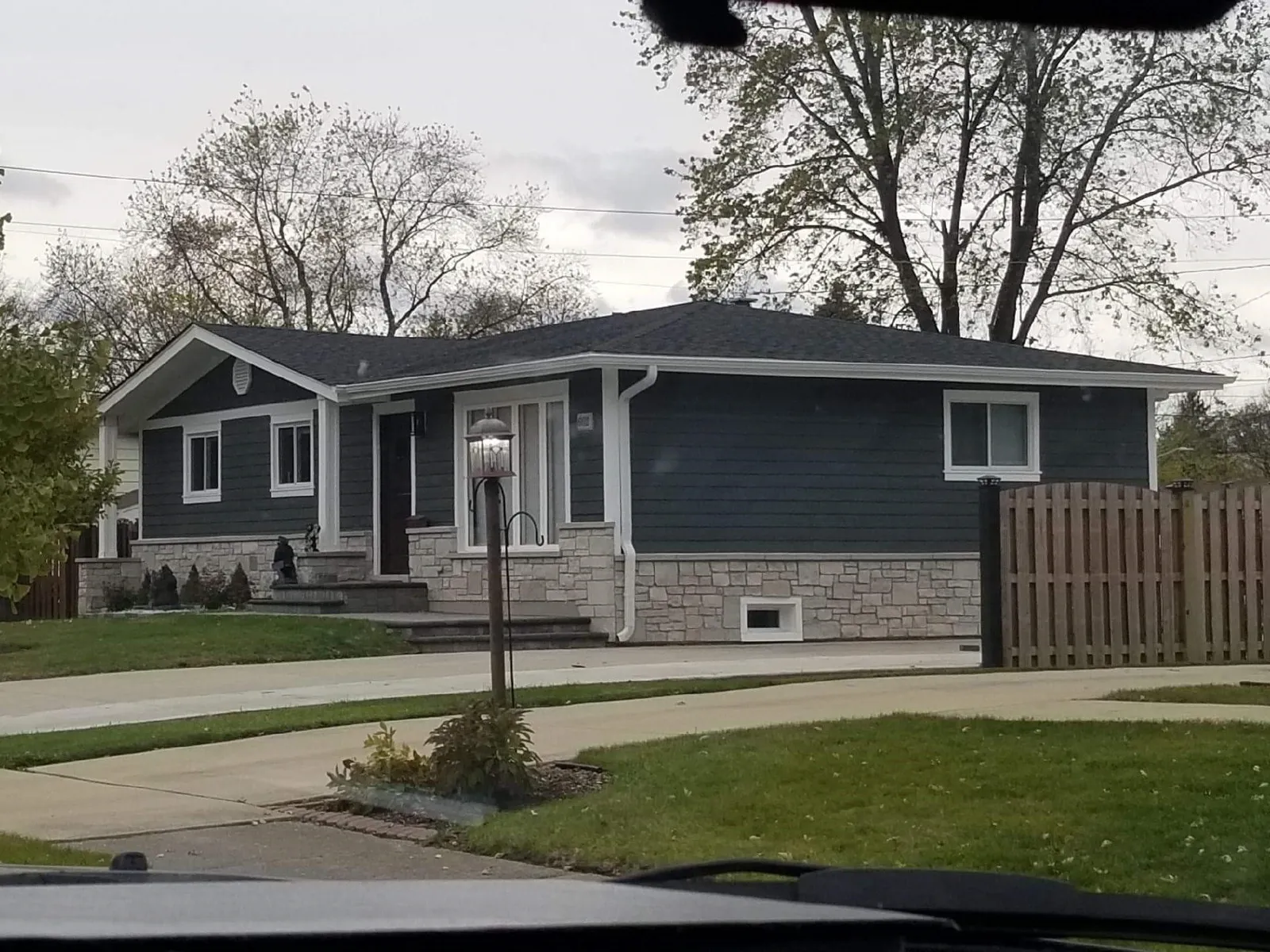 Lion Roofing Corporation