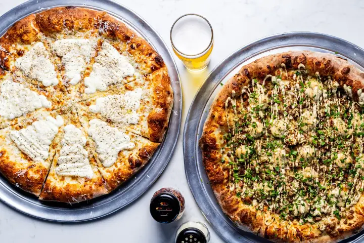 Pinthouse Pizza