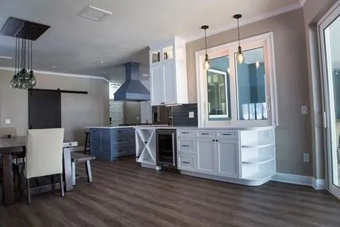 Residential & Commercial Flooring Contractors