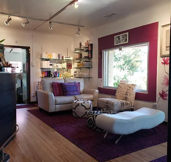 Roberto’s Le Salon