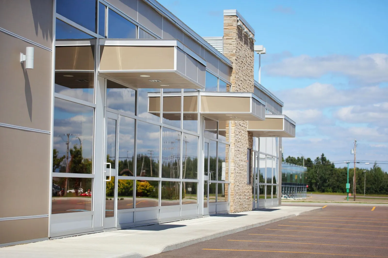 Shoreline Glass & Aluminum