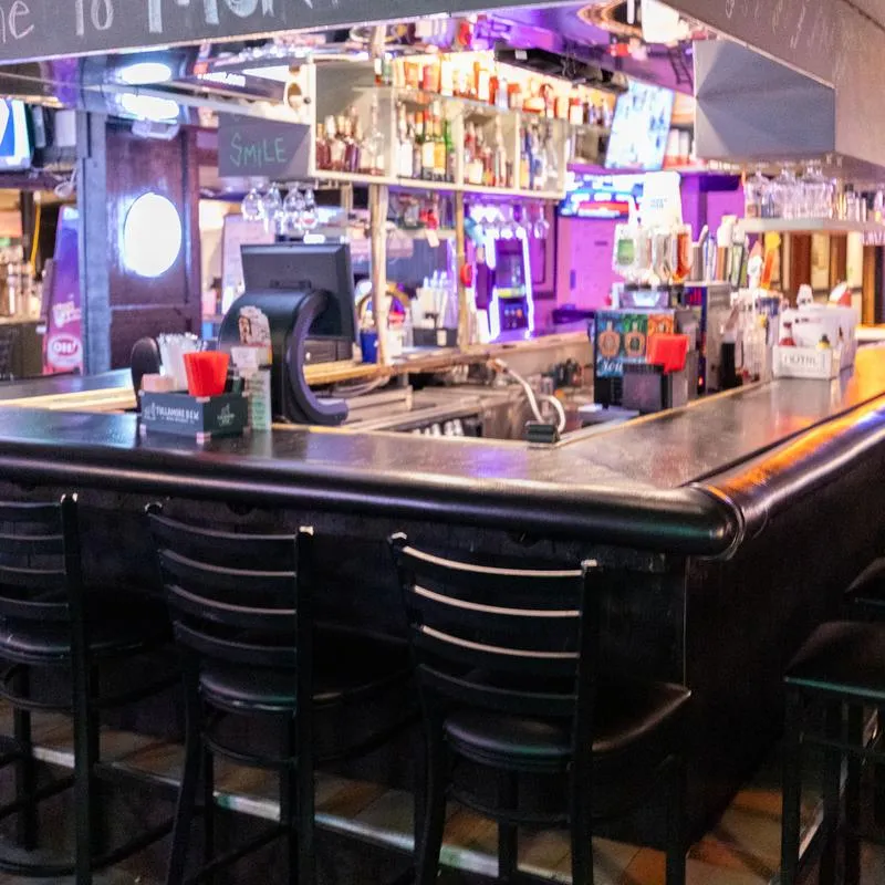 Mort's East
