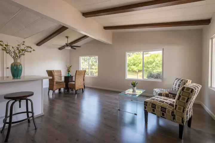 Leah Cole Realty