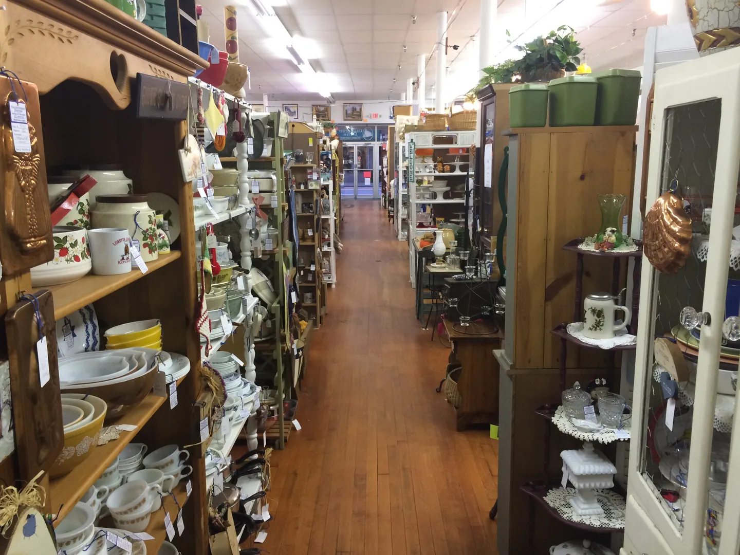 Collins Street Junction Antiques & Collectibles