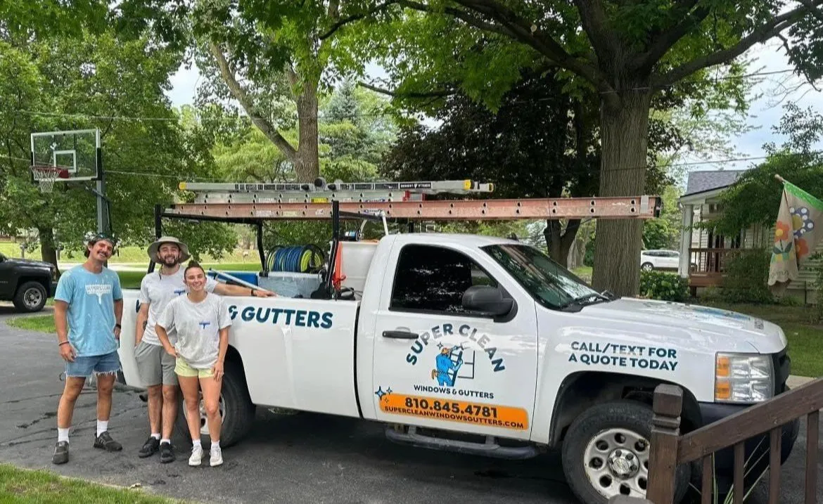 Super Clean Windows & Gutters