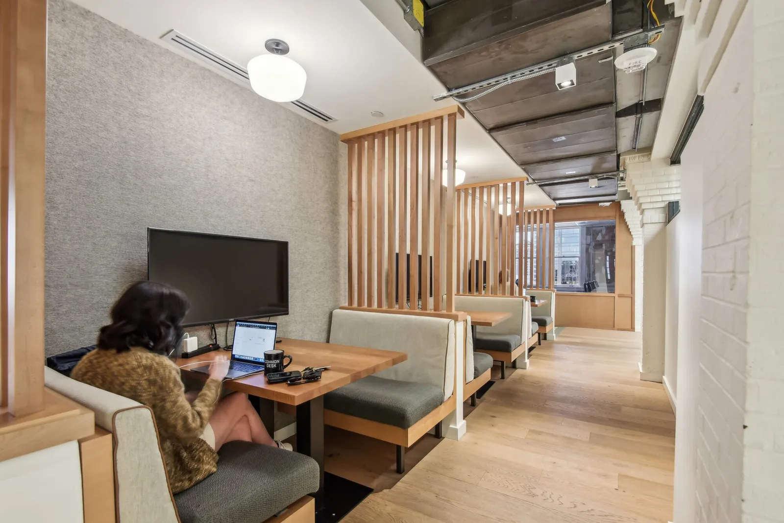 Common Desk