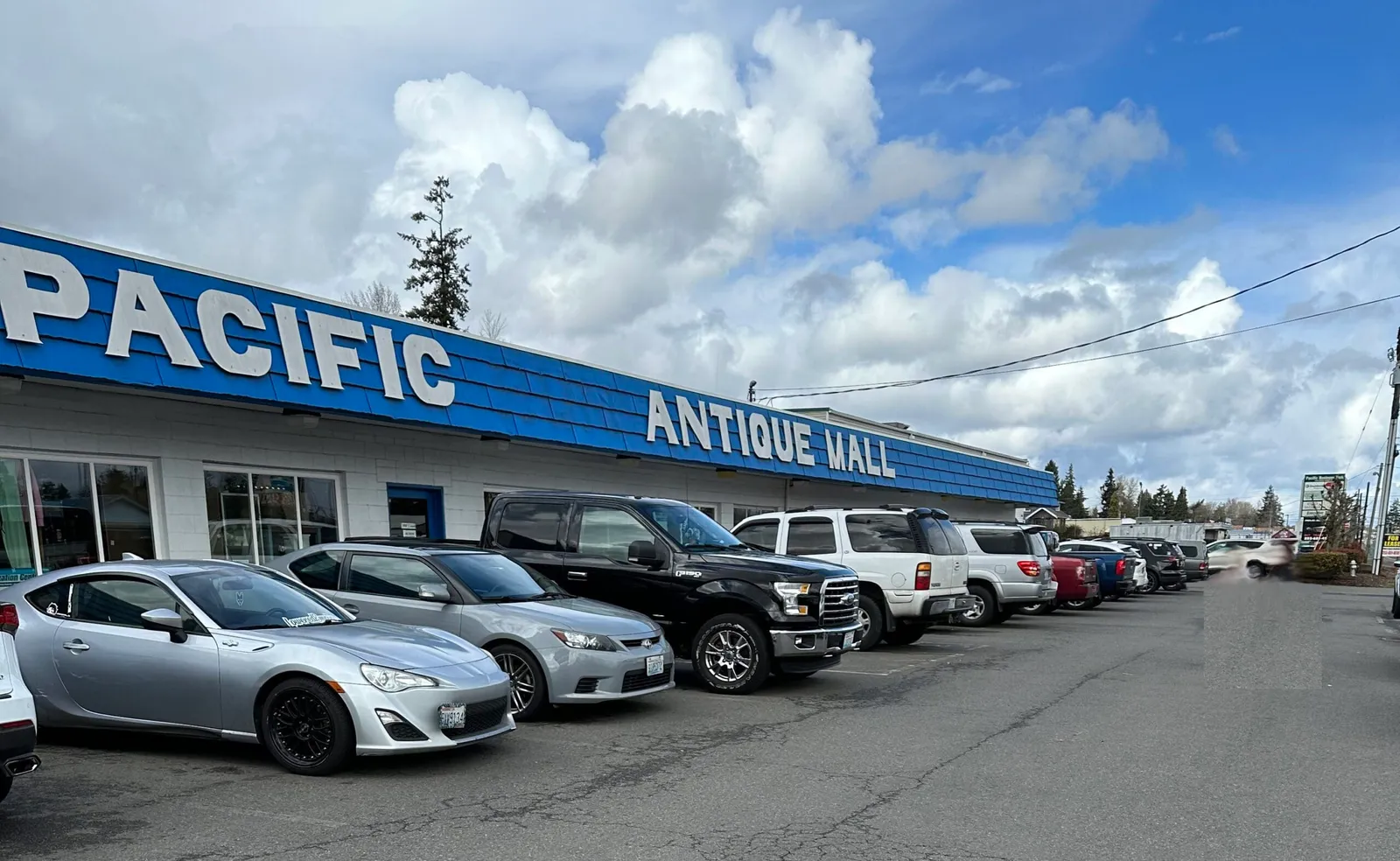 Pacific Antiques Mall
