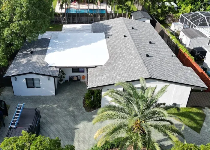 Into The Blue Roofing