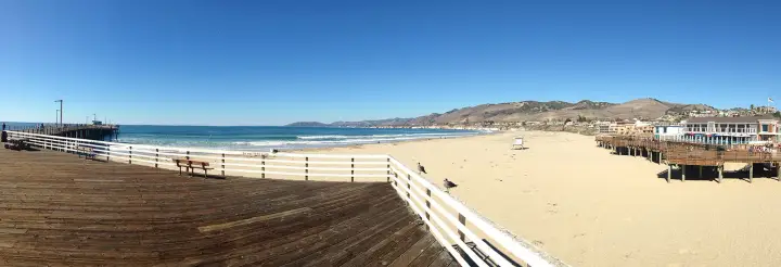 Wooly's Beach Bar & Grill