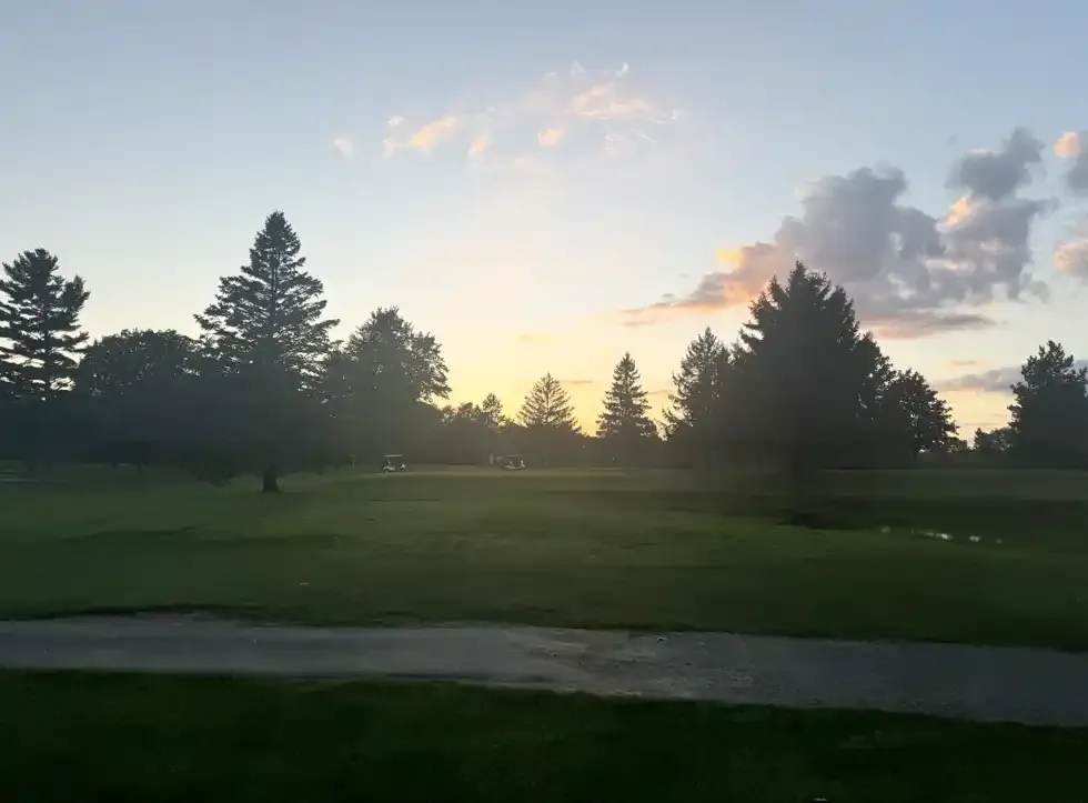 Bruce Hills Public Golf Course & Banquets