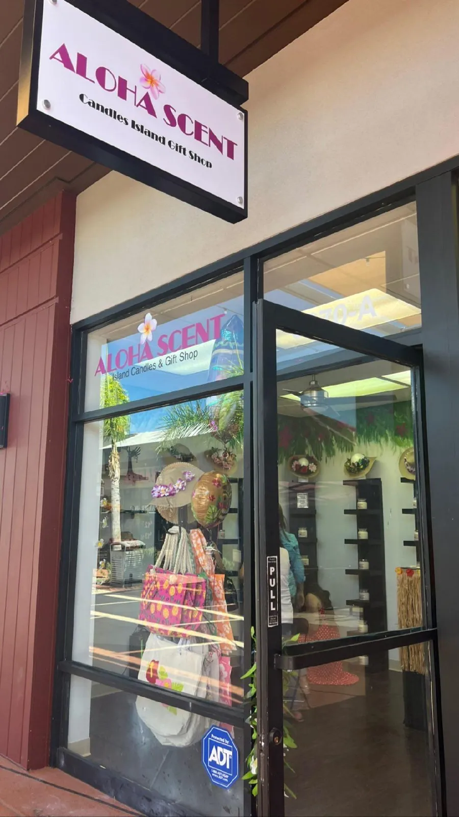 ALOHA SCENT Island Candles & Gifts Shop