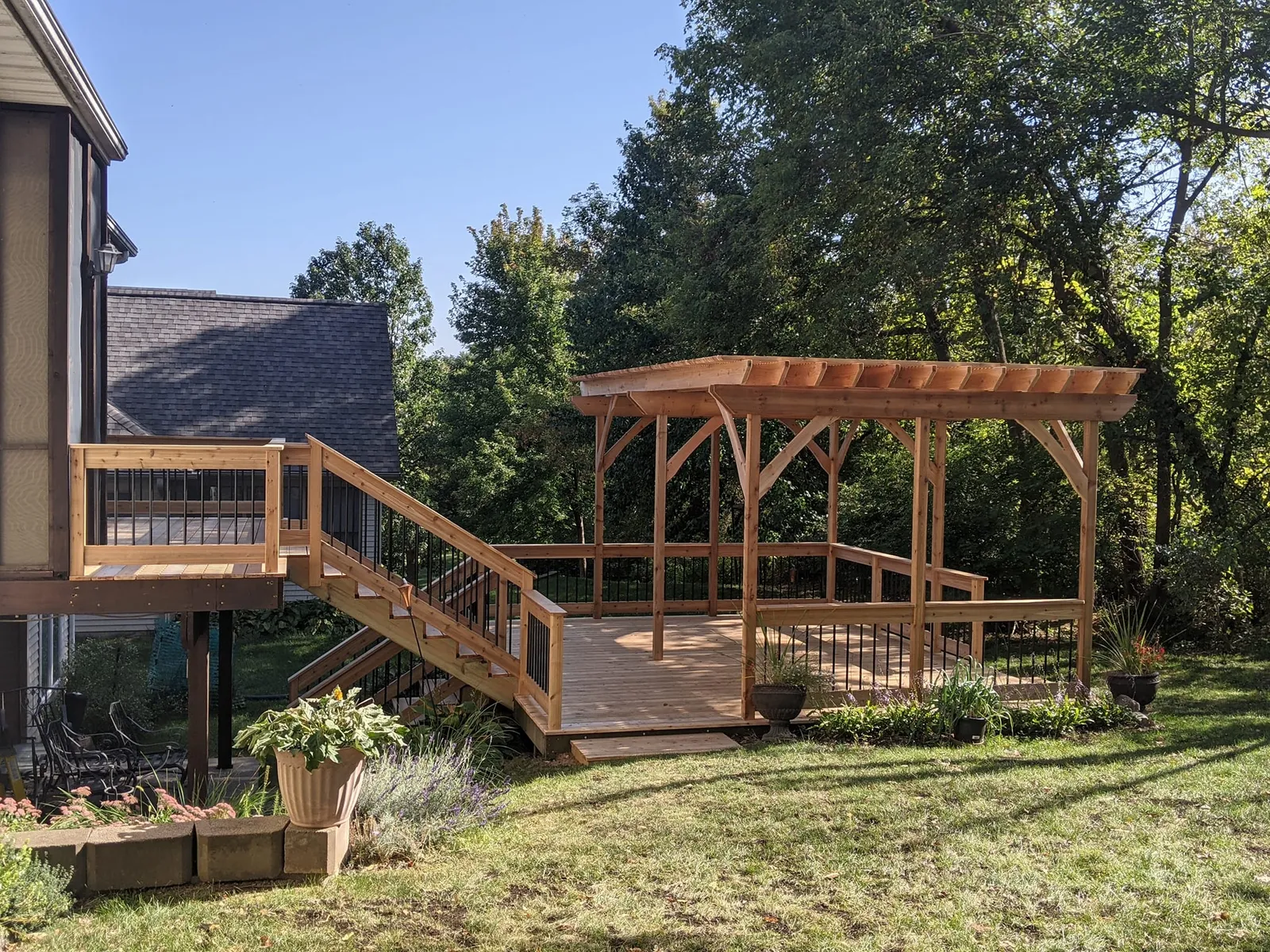 AKM Construction & Contracting