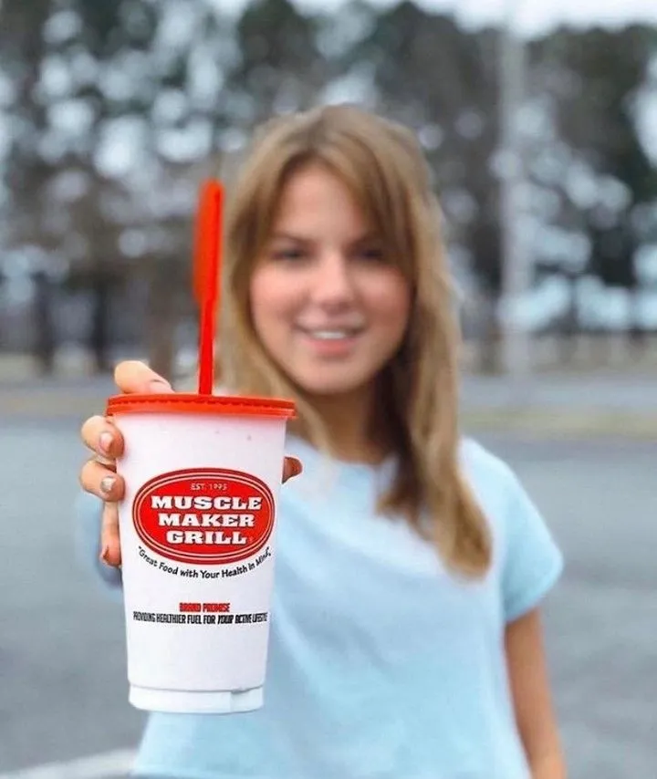 Muscle Maker Grill