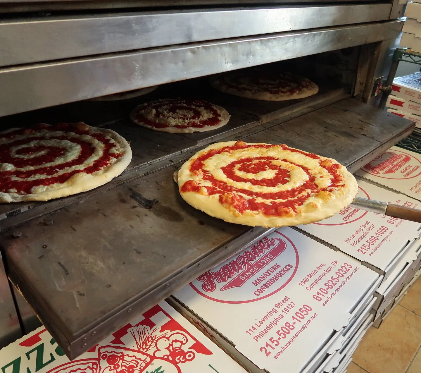 Franzone's Pizzeria, Restaurant & Sports Bar